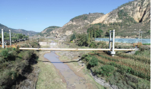 �ܵ�б������Խ���̻���BIM�����ܹ��Bƽ�_����