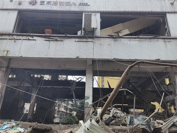 �ɝM(m��n)�ڣ���ʮ���¹ʿ�ȼ����I(y��)��ȫ����