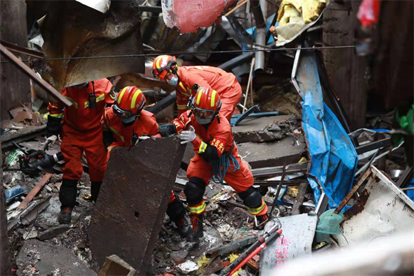 ���I(y��)�����J�淴˼ʮ�ߡ�6��13���¹ʽ�Ӗ